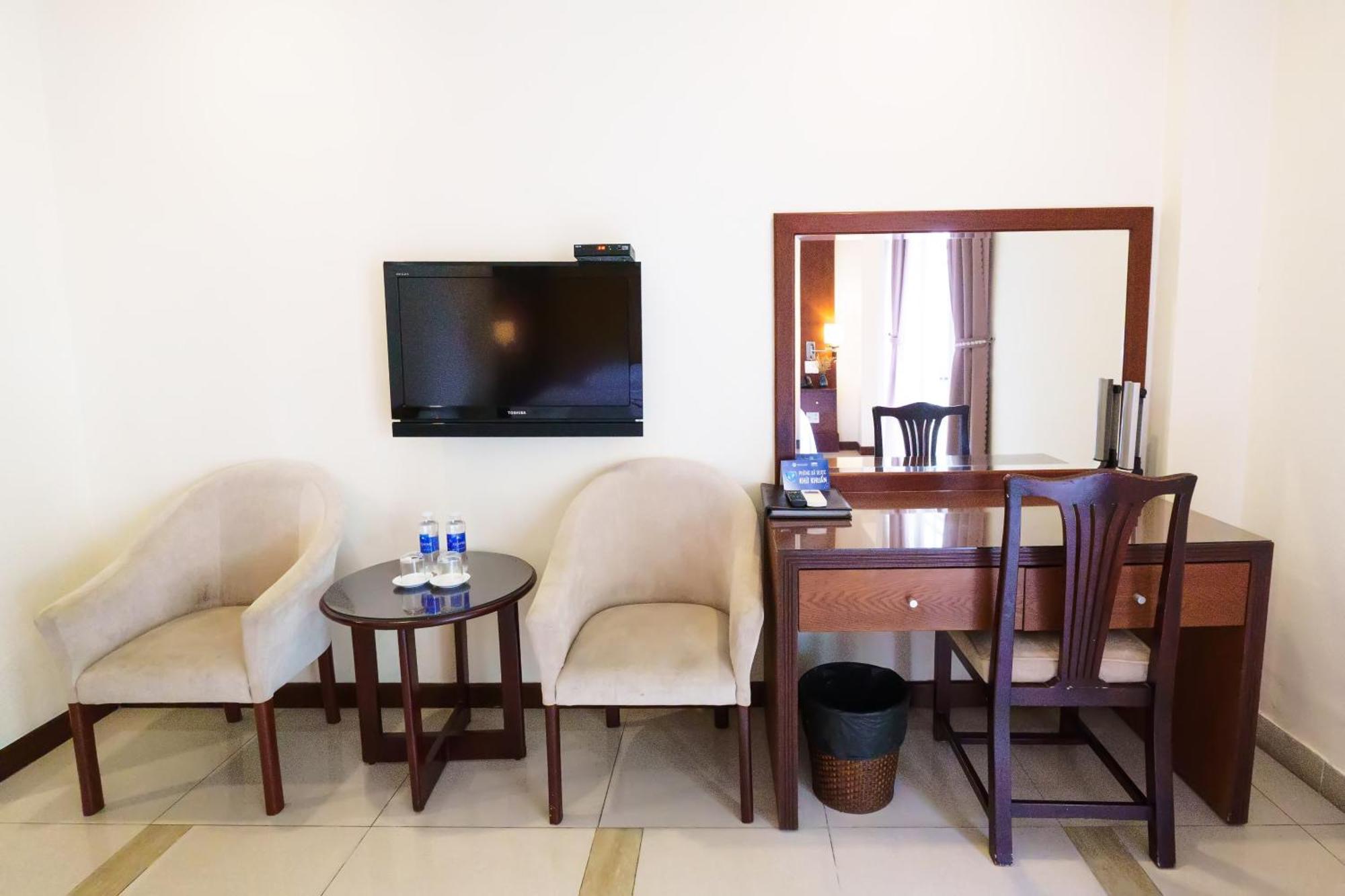 Petro House Vung Tau - Block A Hotell Exteriör bild